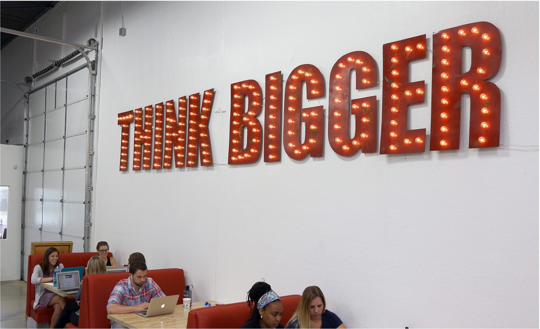 Meluncurkan Strategi Digital Marketing yang Sukses: Panduan Lengkap dari Konsep hingga Eksekusi